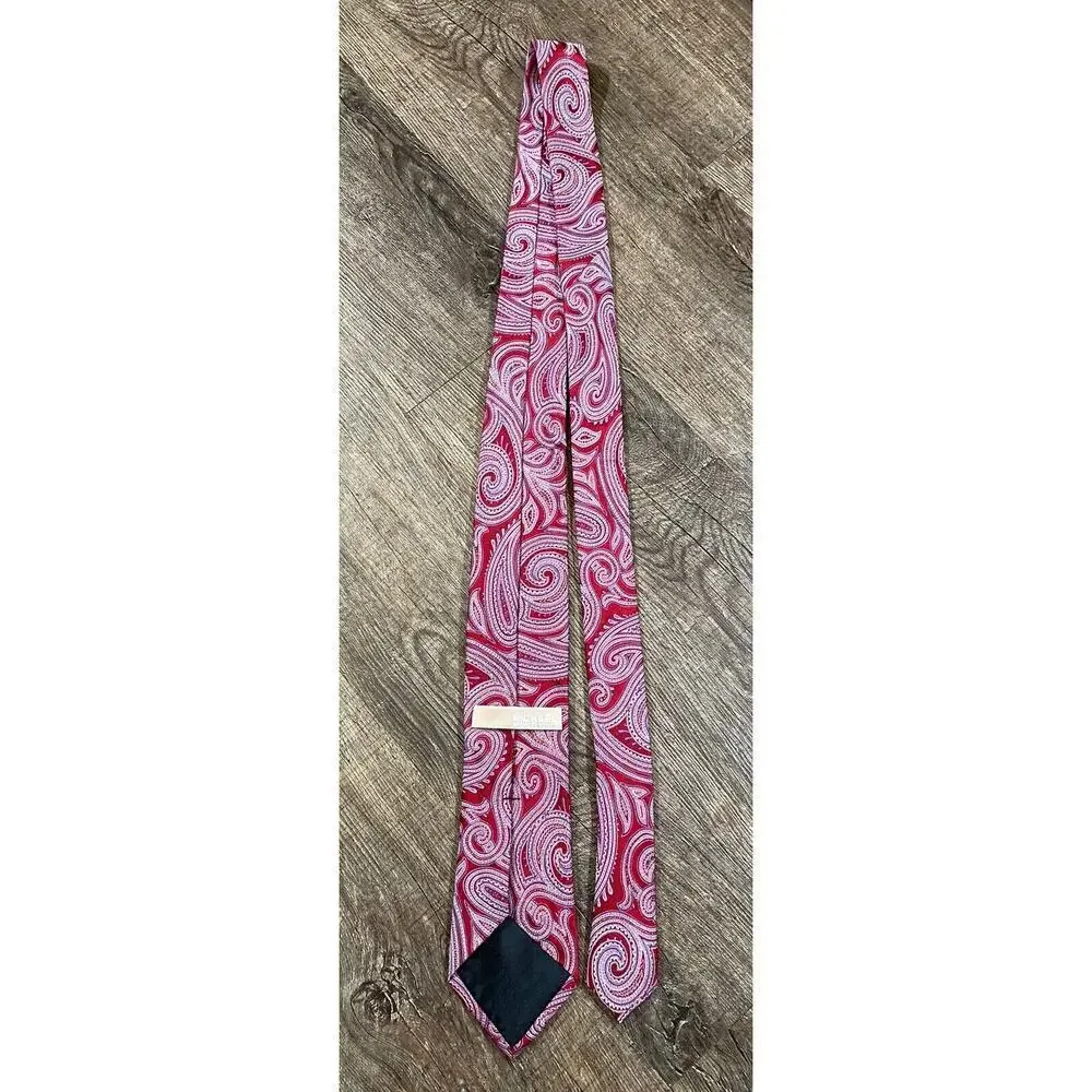 Michael Kors Men’s Red Paisley Print Designer 100% Silk Neck Tie 3.25” x 59”